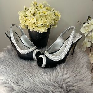 White House, Black market high heels